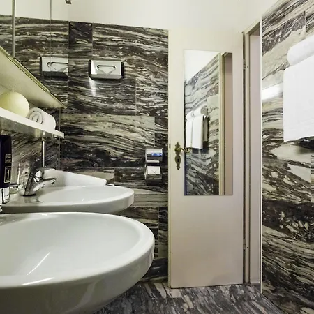 Comet Am Kurfuerstendamm Hotel 3*