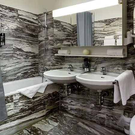 Ξενοδοχείο Comet Am Kurfuerstendamm 3*